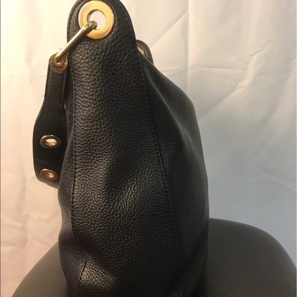 Michael Kors Raven Medium Messenger - Picture 2 of 7