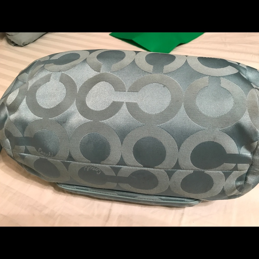 Authentic Tiffany blue COACH signature C's purse - Picture 5 of 8
