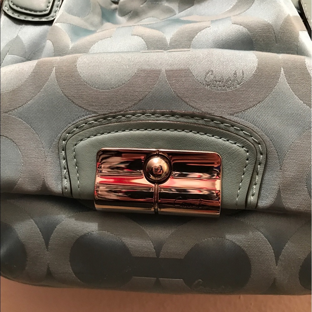 Authentic Tiffany blue COACH signature C's purse - Picture 8 of 8