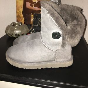 *FINAL PRICE* Bailey Button II Uggs