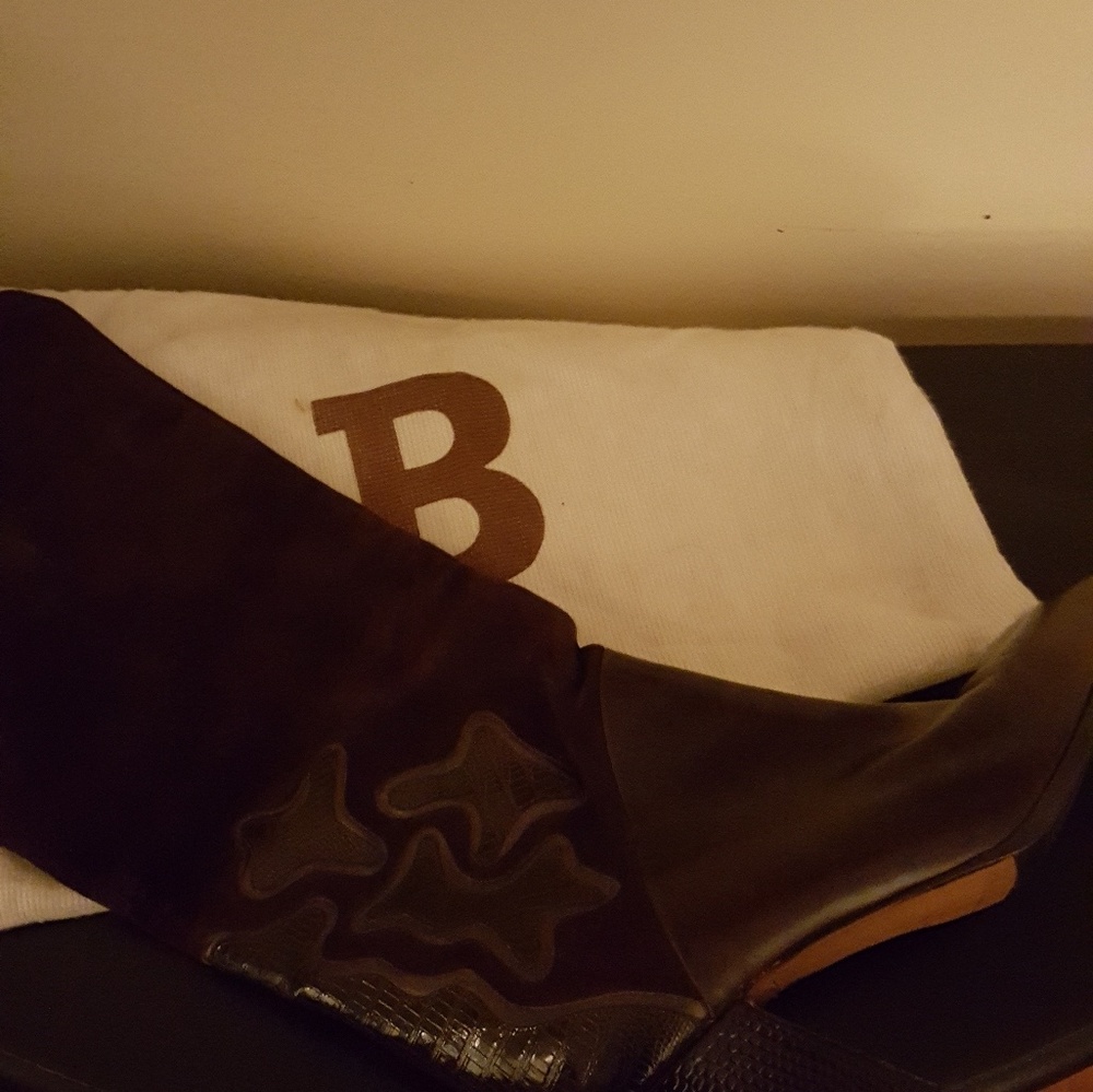 Bally vintage boots. Beautiful worn once.  Leather