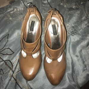 White House black market Brown leather heels