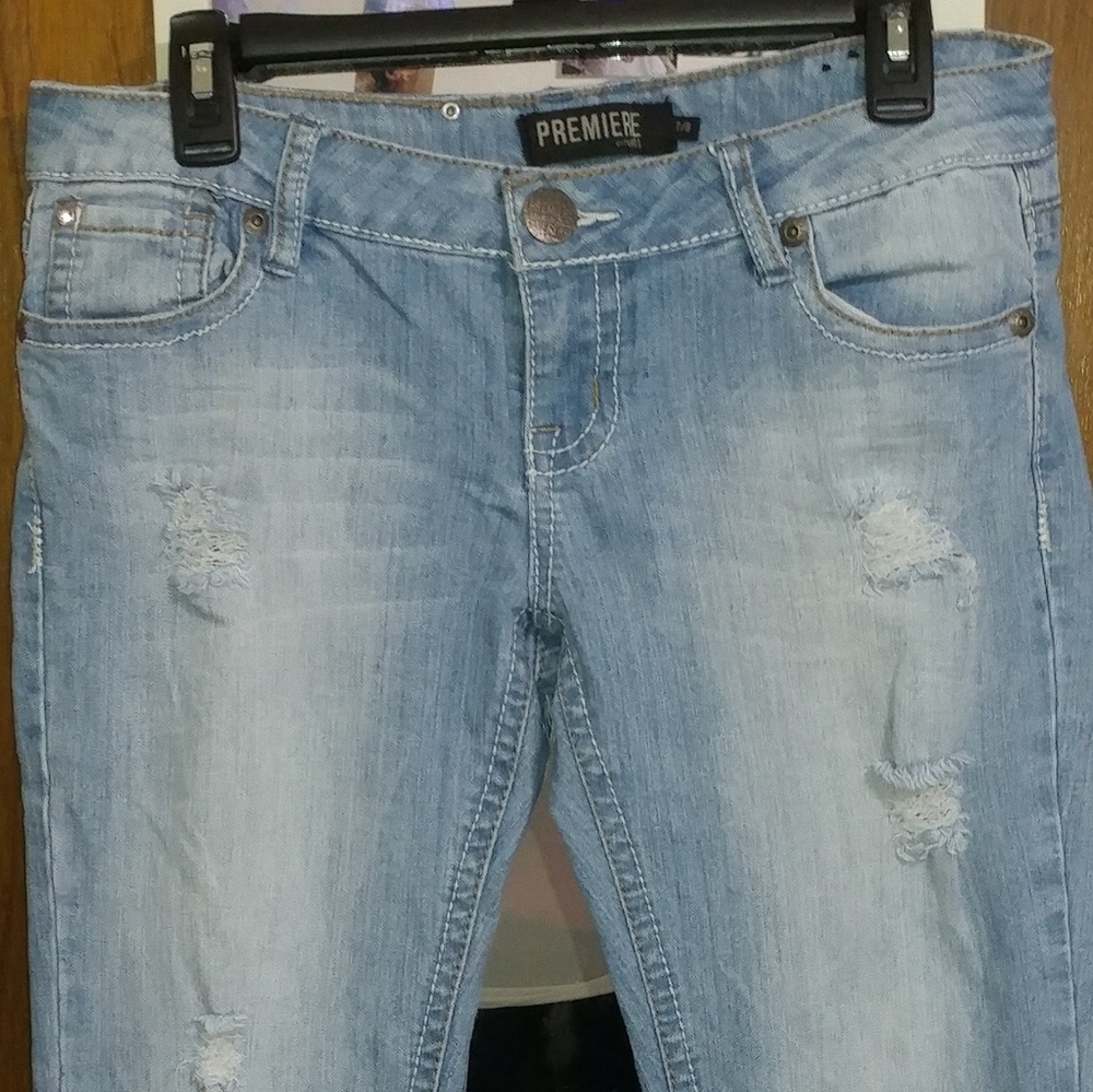 Size 7 light wash premier jeans
