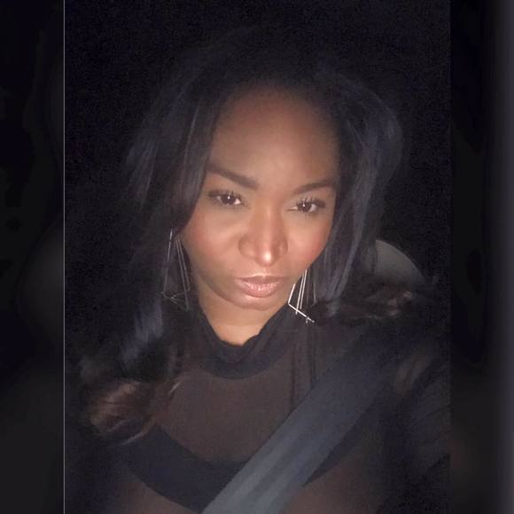 Meet your Posher, Tanisha - Picture 1 of 1