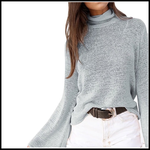 Lace-Up Back Top - Picture 4 of 7