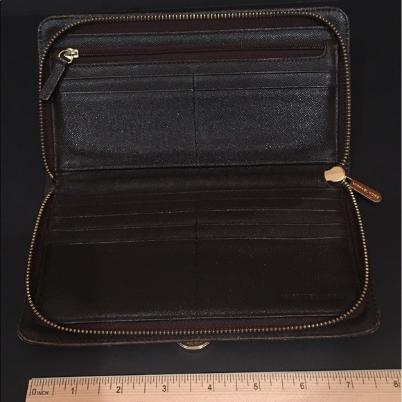 MICHAEL KORS WALLET AUTHENTIC DISTRESSED SUEDE - Picture 4 of 4