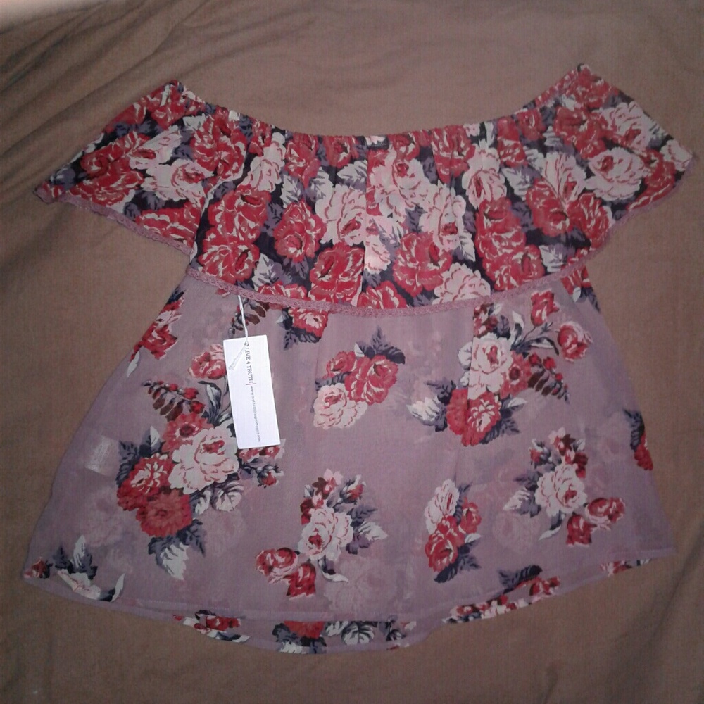 NWT Live4truth 🕉 Off the shoulders💯🌡