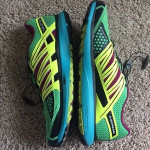 Salomon Women's X-Scream Running Shoe (SIZE 9.5)