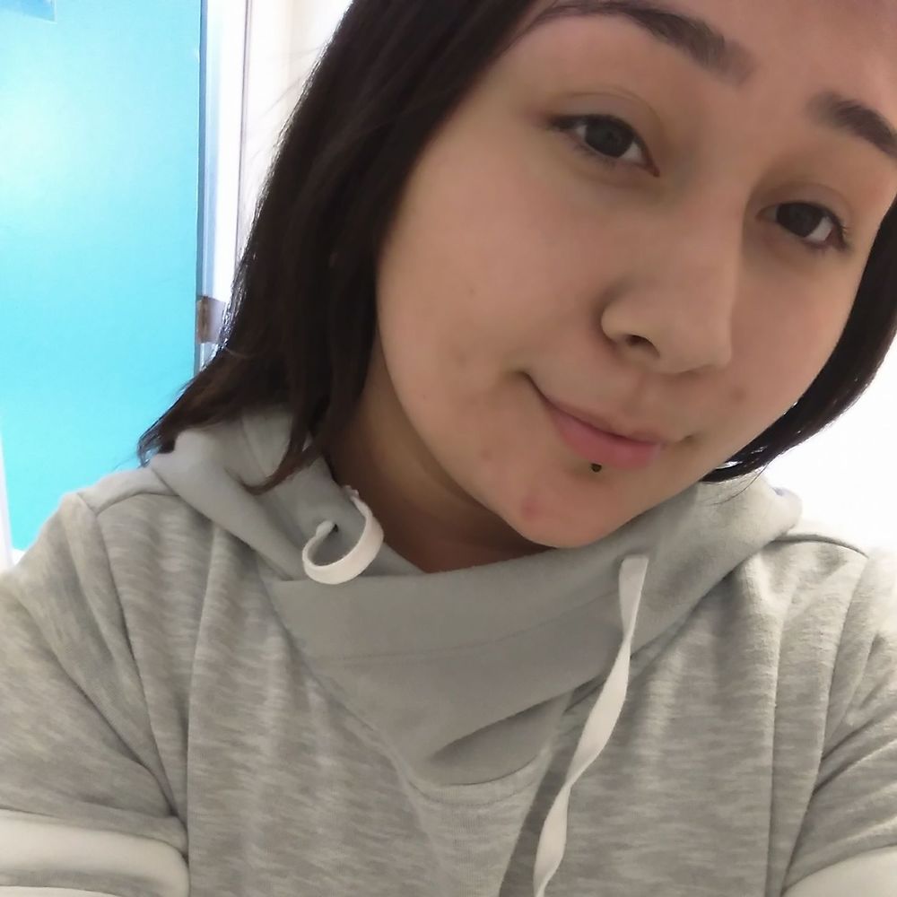 Meet your Posher, Mia