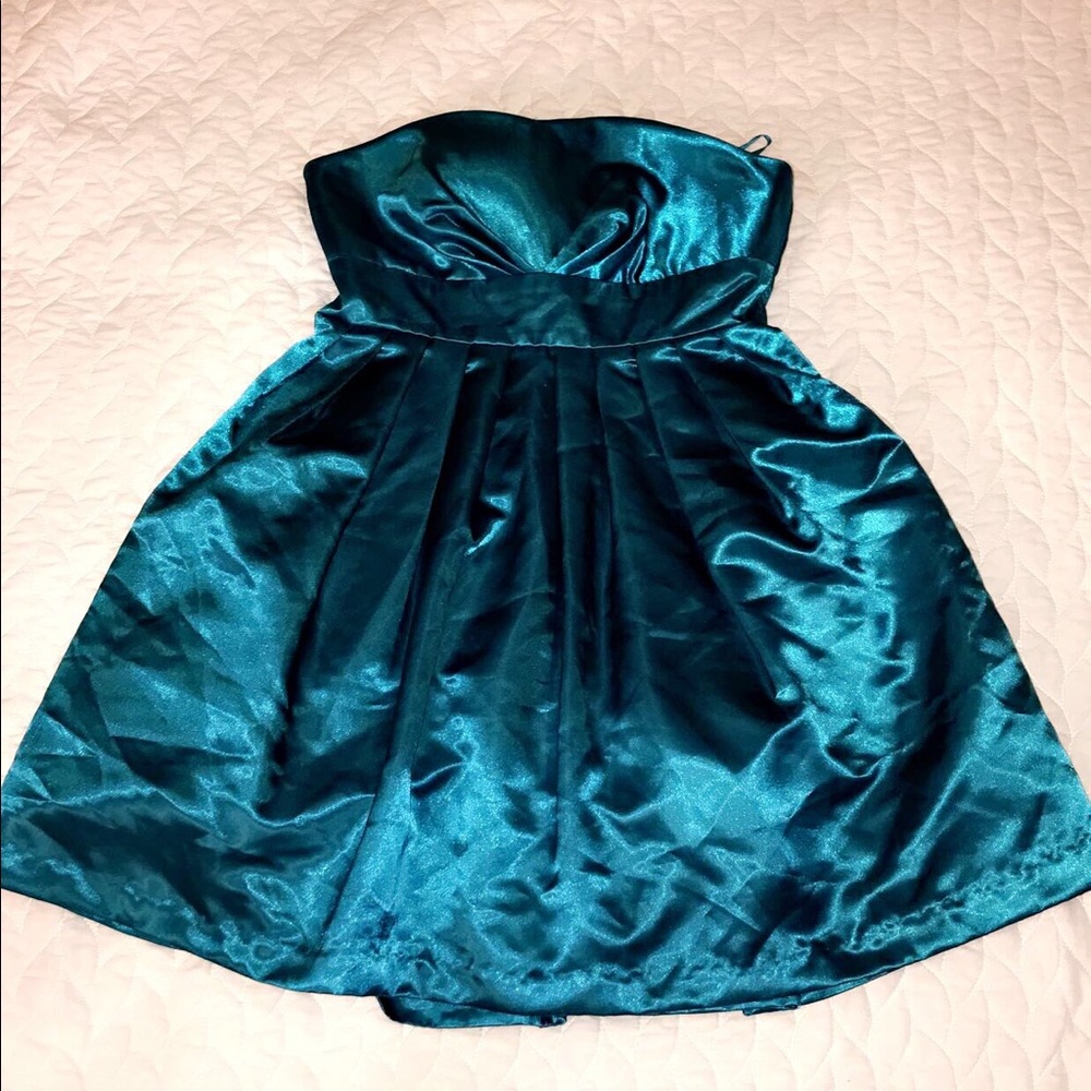 NWT strapless dress 👗👗👗