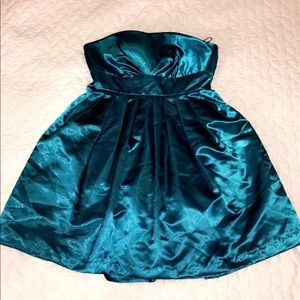 NWT strapless dress 👗👗👗
