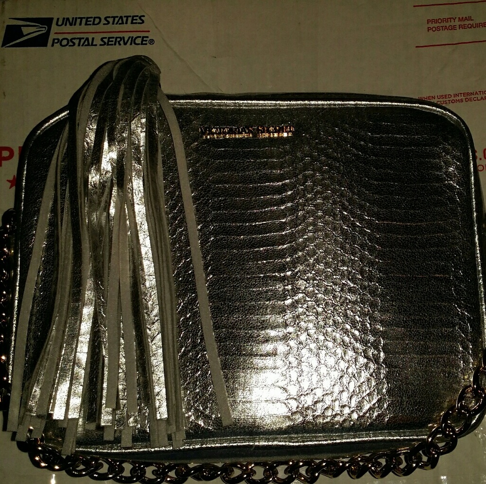 NWT VS 2016 FASHION SHOW CROSSBODY PURSE