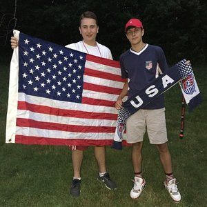 Meet your Posher, Cy