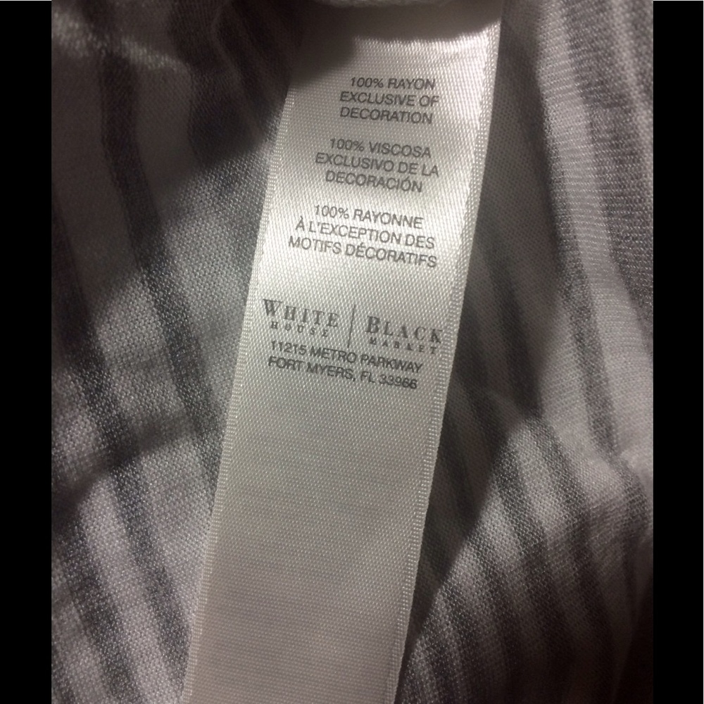 White House Black Market Gray/White 3/4 Sleeve Top - Picture 5 of 6