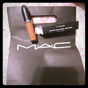 Retro matte lipcolour