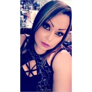 Meet your Posher, Angie