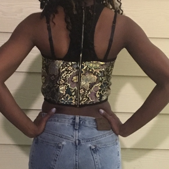 Metallic Floral Crop Top - Picture 2 of 4