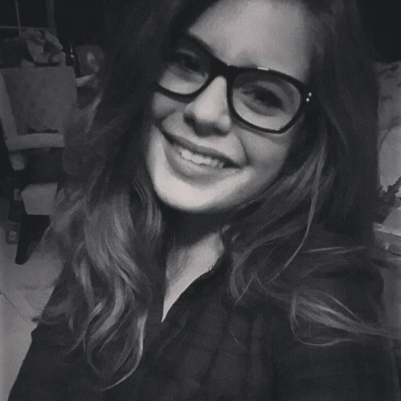 Meet your Posher, Emma - Picture 1 of 1