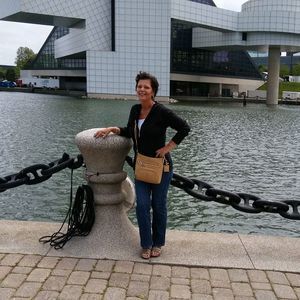 Meet your Posher, Monique