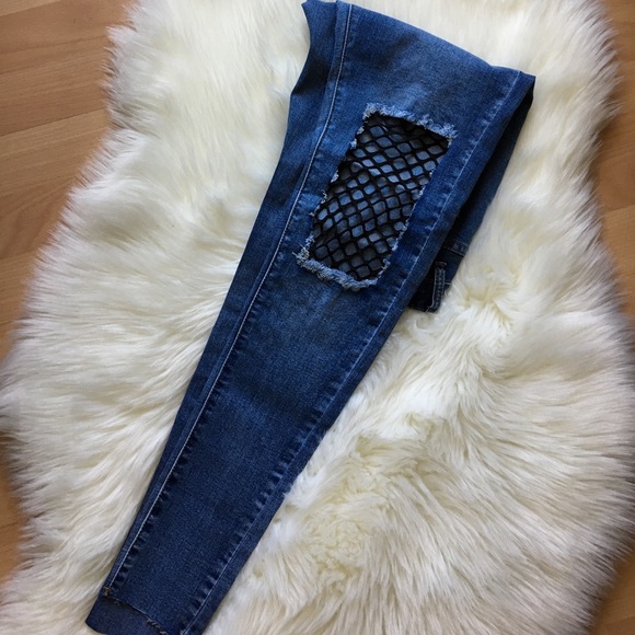 🎉SALE🎉  Fishnet Inlay Destroyed Skinny Jeans - Picture 3 of 3