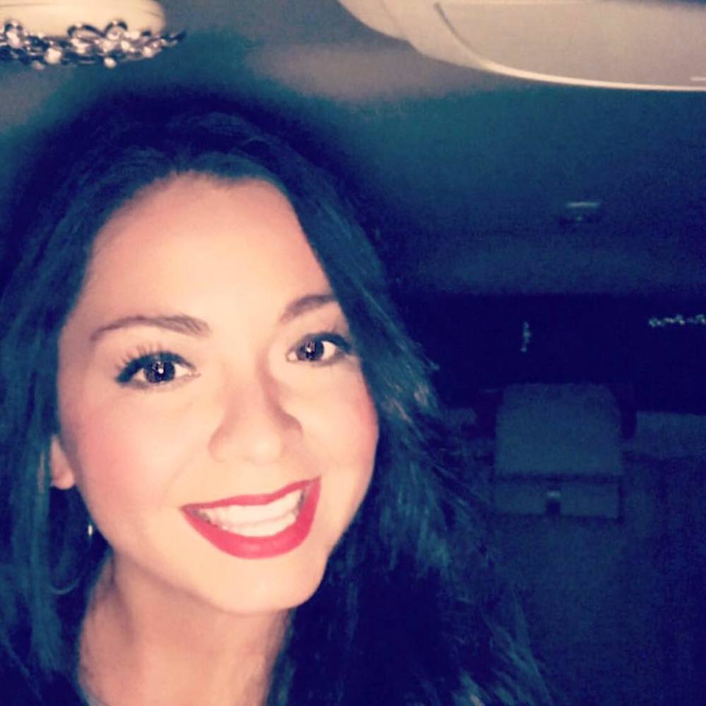 Meet your Posher, Corina