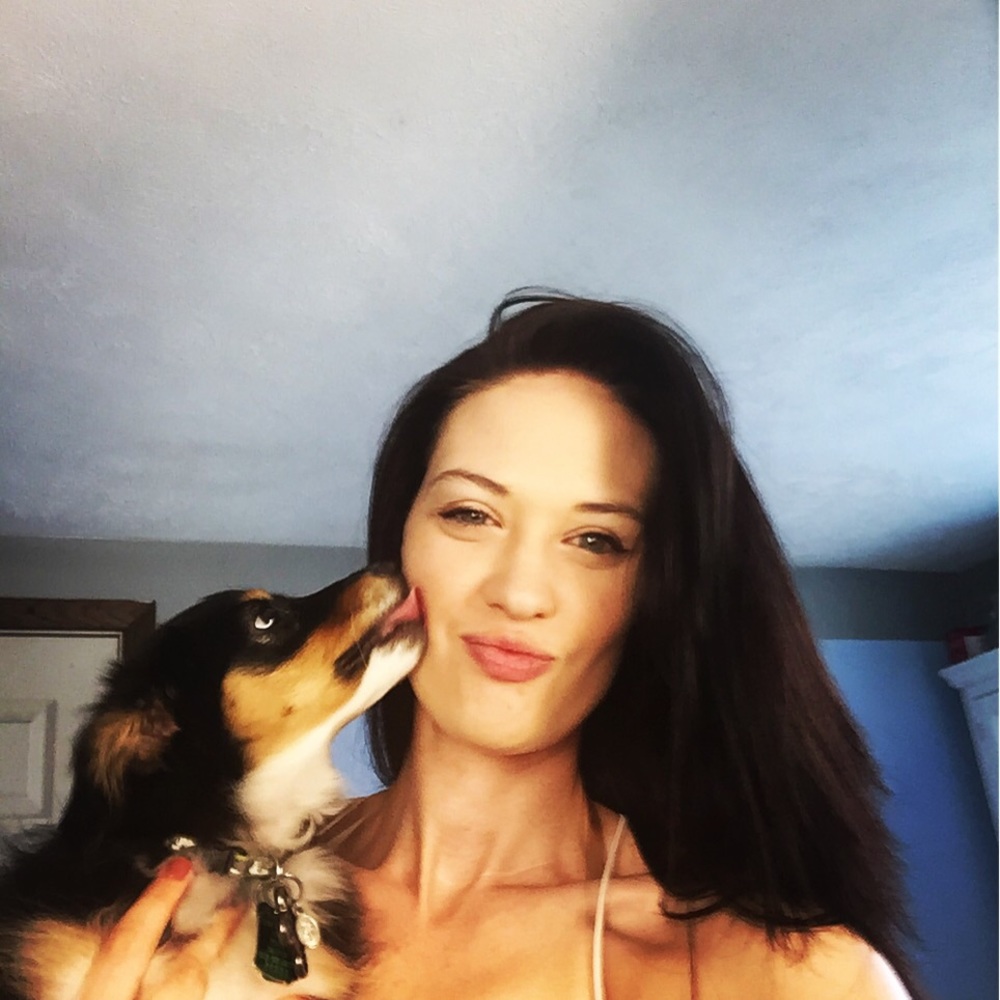 Meet your Posher, Monica