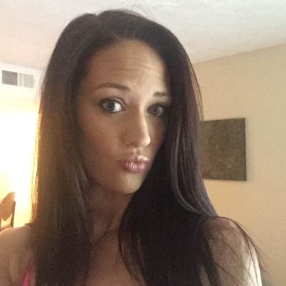 Meet your Posher, Monica - Picture 4 of 4