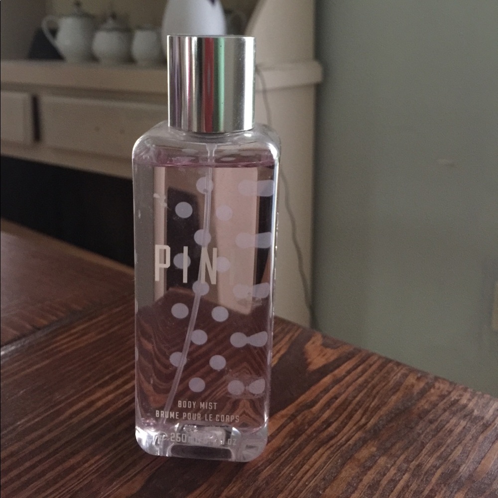 Pink body mist