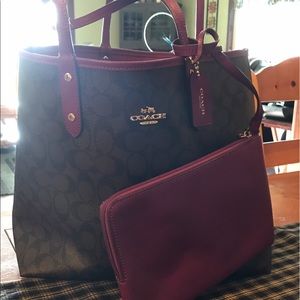 Coach tote with matching make up bag