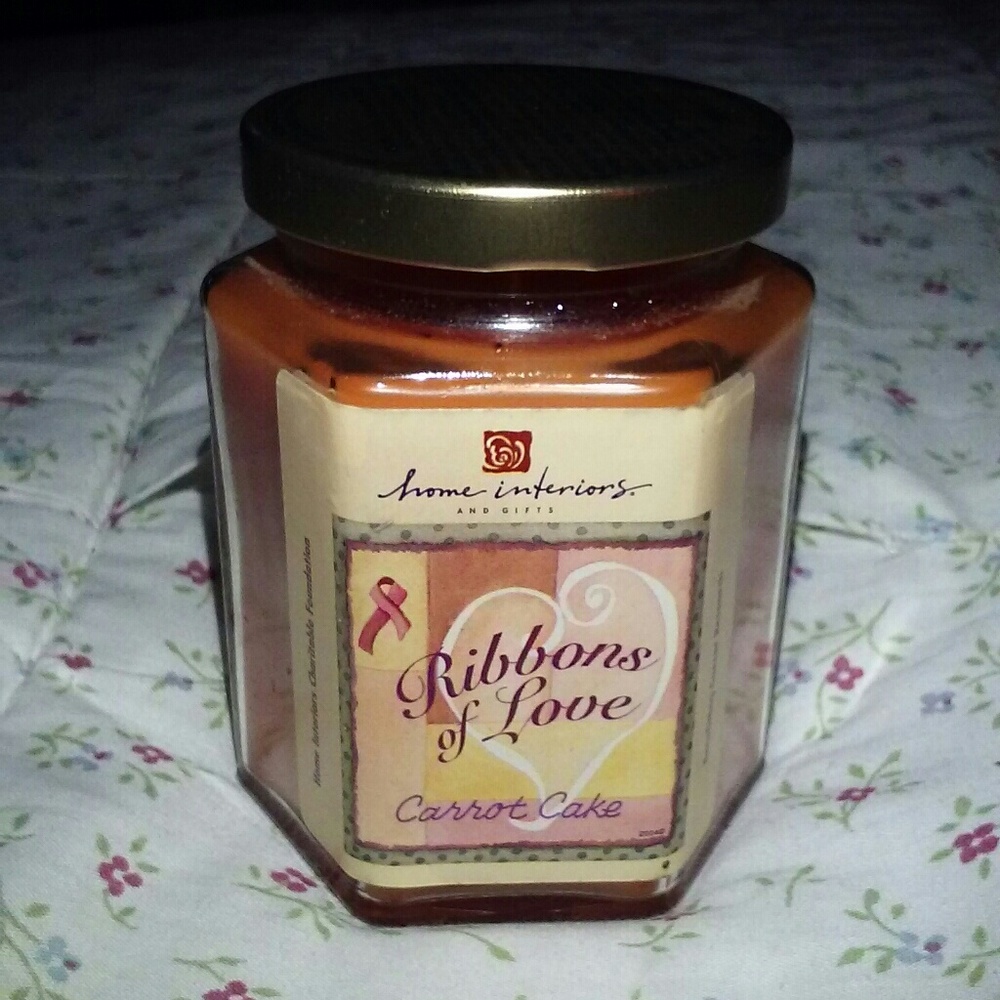 Ribbons of love carrot cake candle