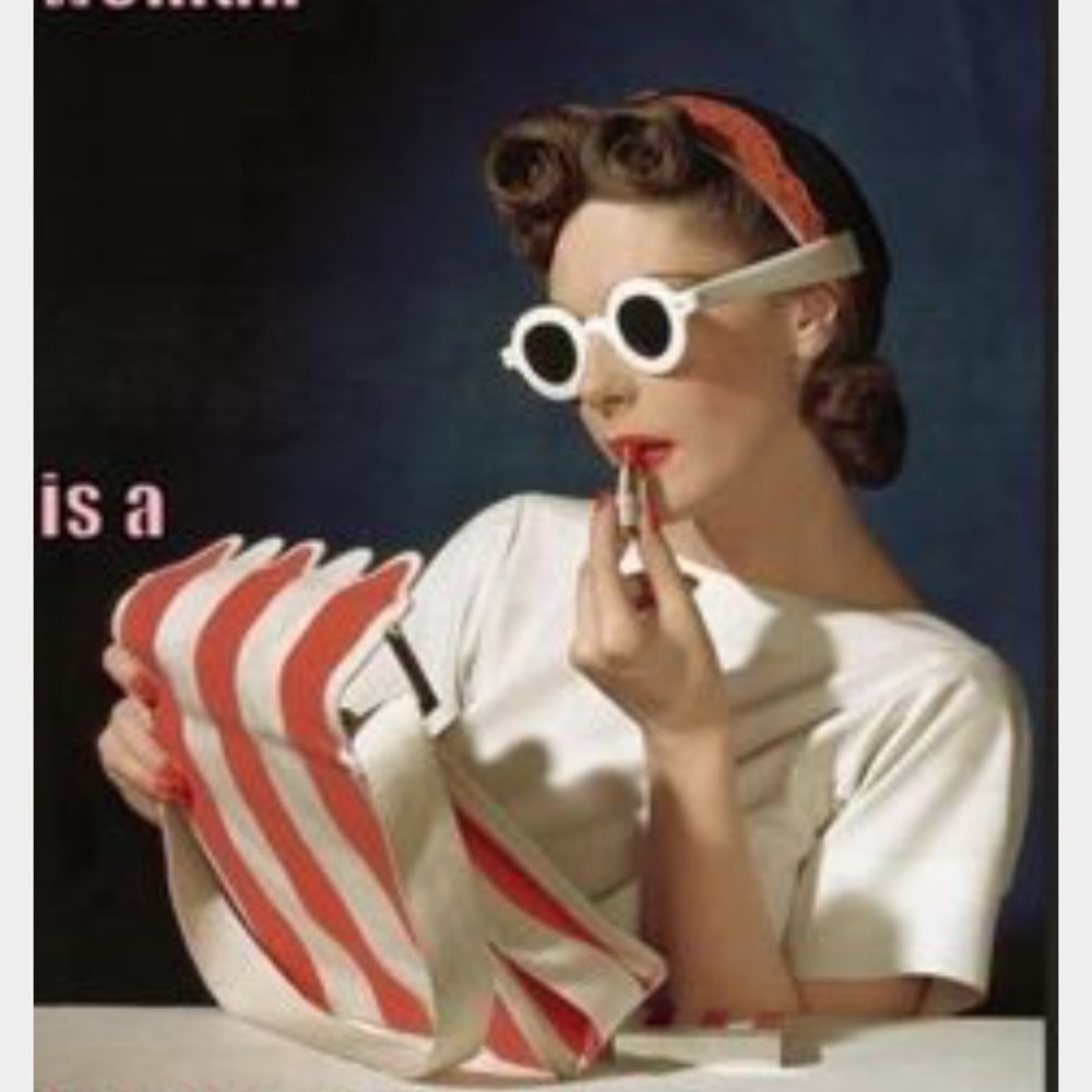 Behind Every Successful Woman is a Fabulous 👜