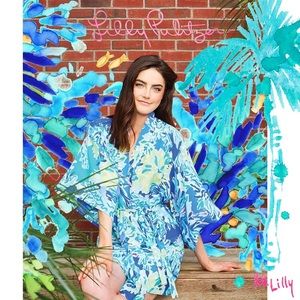 Lilly Pulitzer Brilliant Blue Wade and Sea Robe