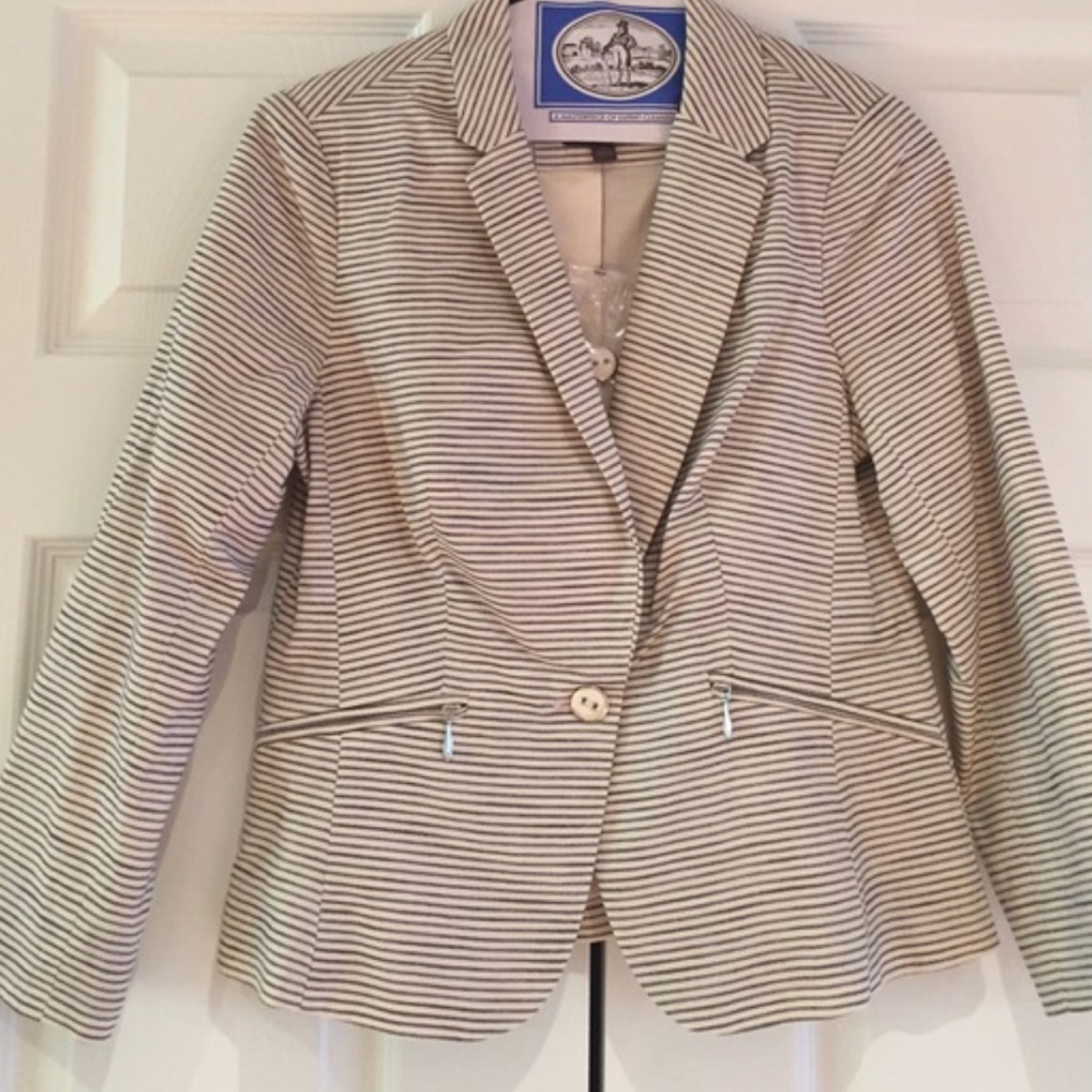 Limited creme and blue one button blazer