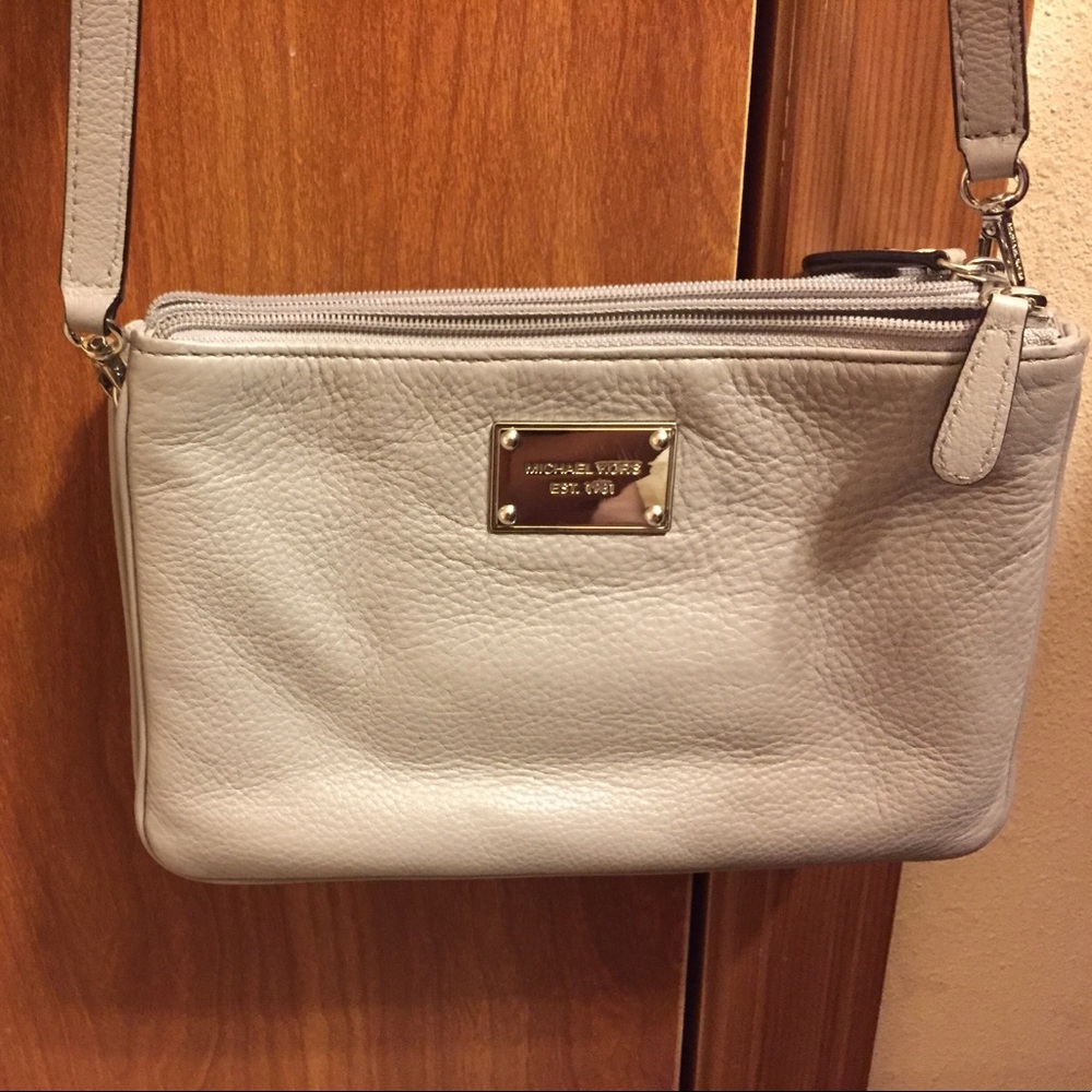 Michael Kors Cross body grey w/ silver hardware