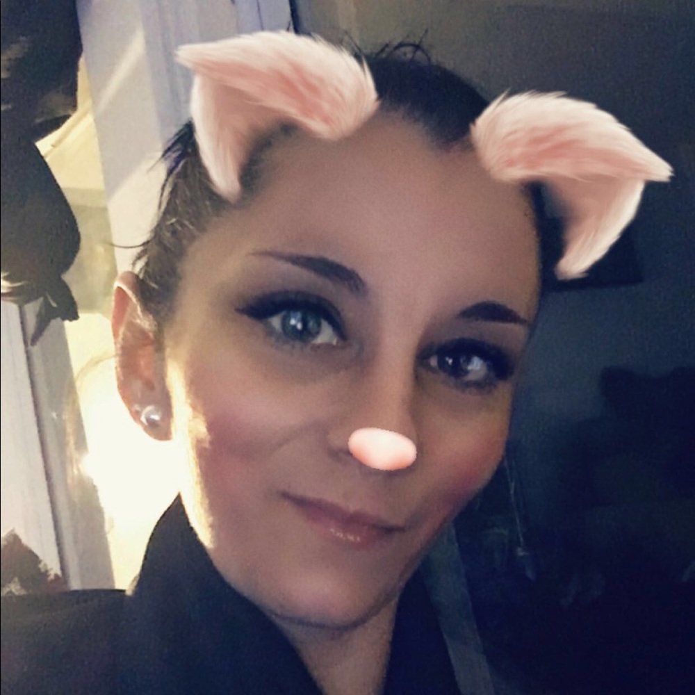 Meet your Posher, Rebecca