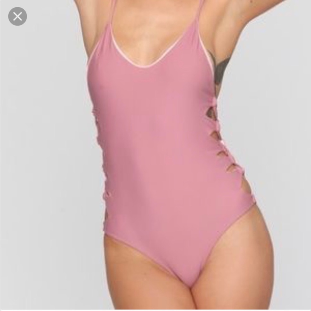 ISO (in search of ) Acacia Florence in Orchid-M