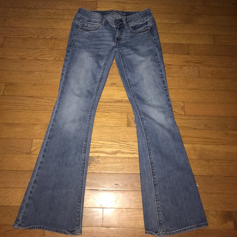 AMERICAN EAGLE ARTIST JEANS