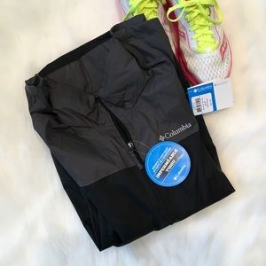 Columbia gray/black waterproof lightweight jacket