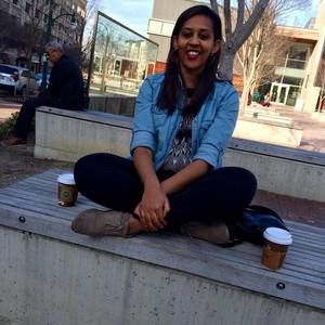 Meet your Posher, Yanet