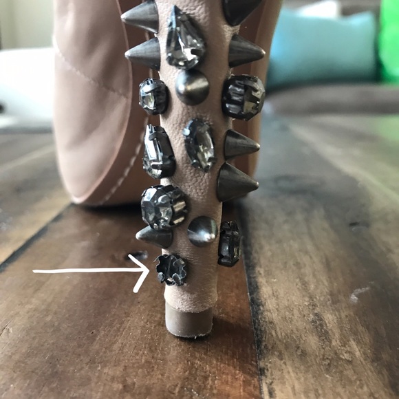 SAM EDELMAN | Roza Spiked Heel - Picture 7 of 8