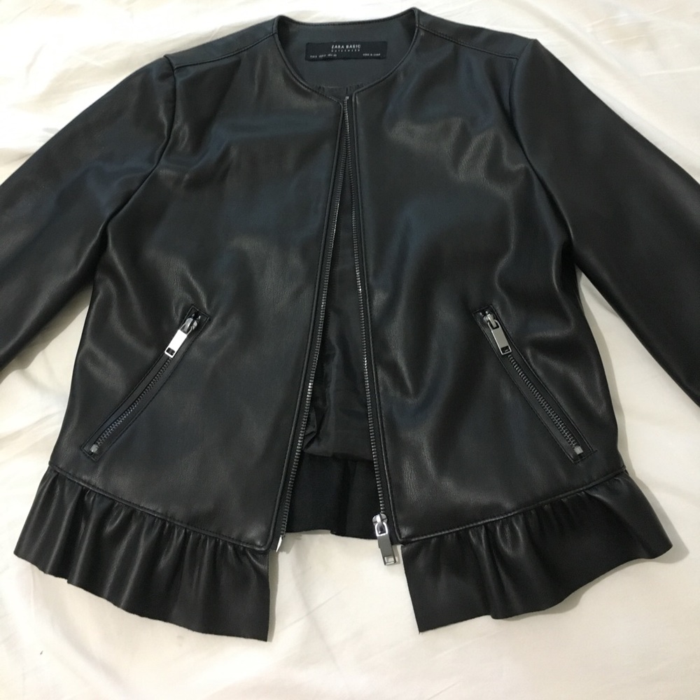 Zara faux leather ruffle jacket 🖤 PRICE FIRM