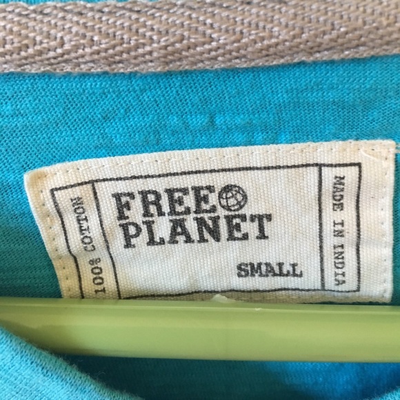 Free Planet long sleeve, v neck, pocket tee - Picture 2 of 3