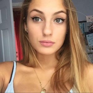 Meet your Posher, Mela