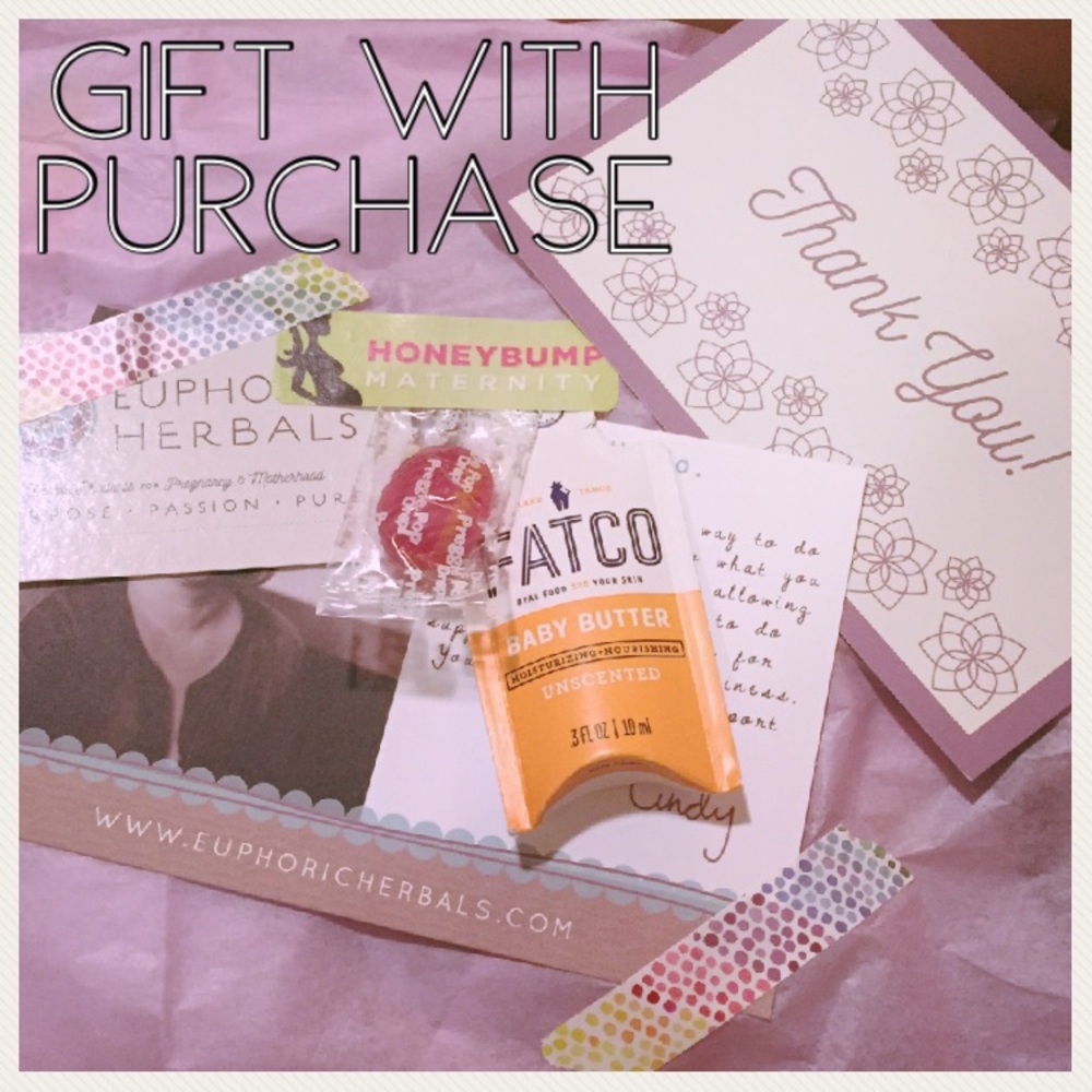 FREE 🎁 Gift with purchase!