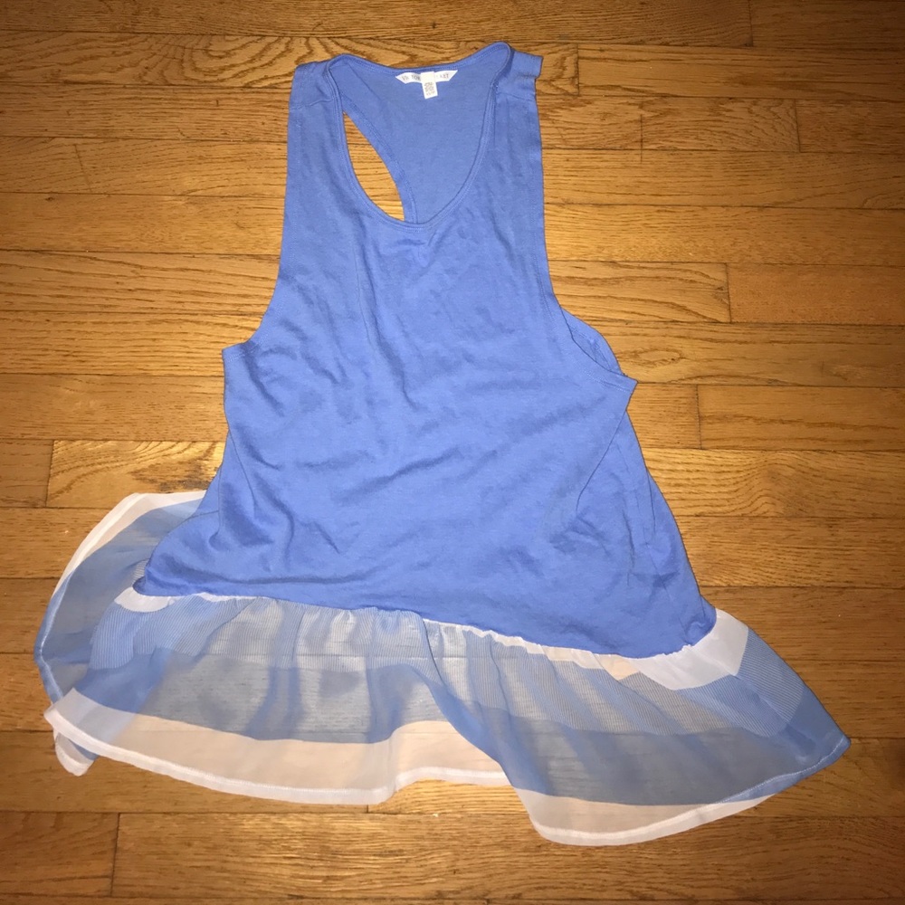 V.S TANK