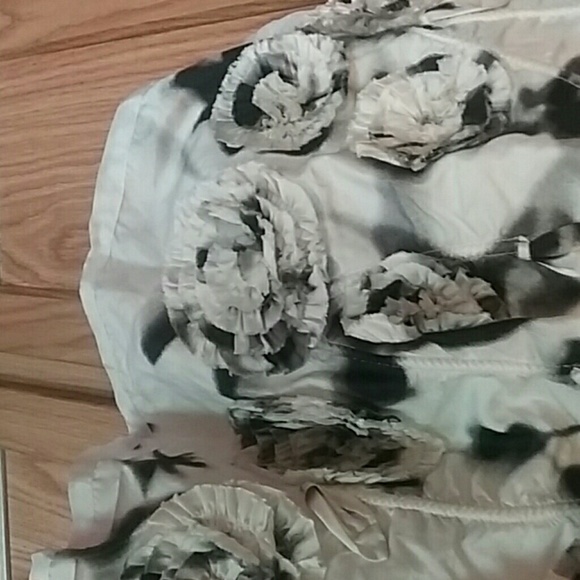 Dress - Picture 2 of 3