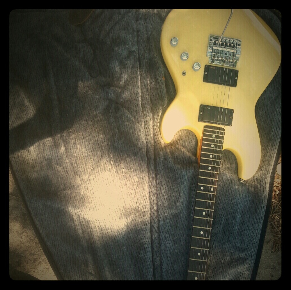 G&l superhawk electric guitar