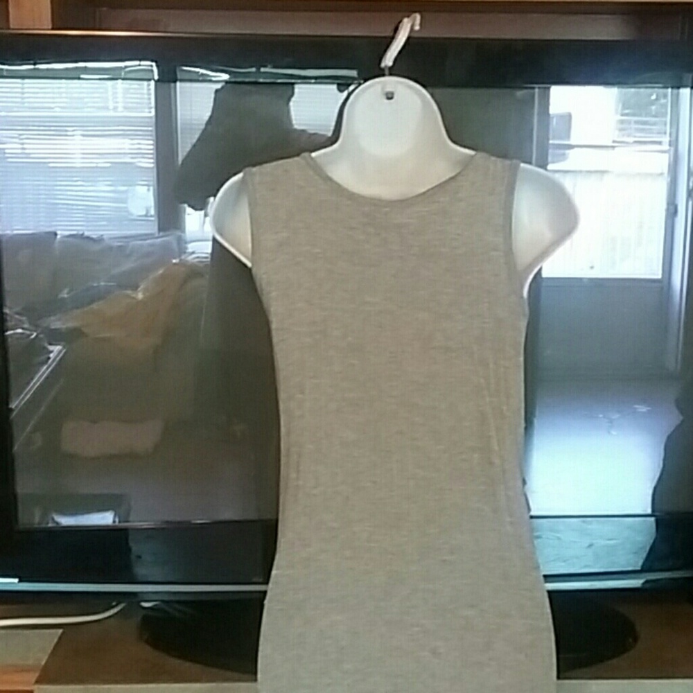Dress - Picture 3 of 3