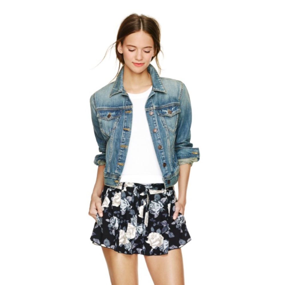 Aritzia Floral Shorts