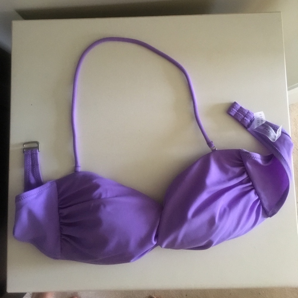 Never worn Victoria's Secret bikini top